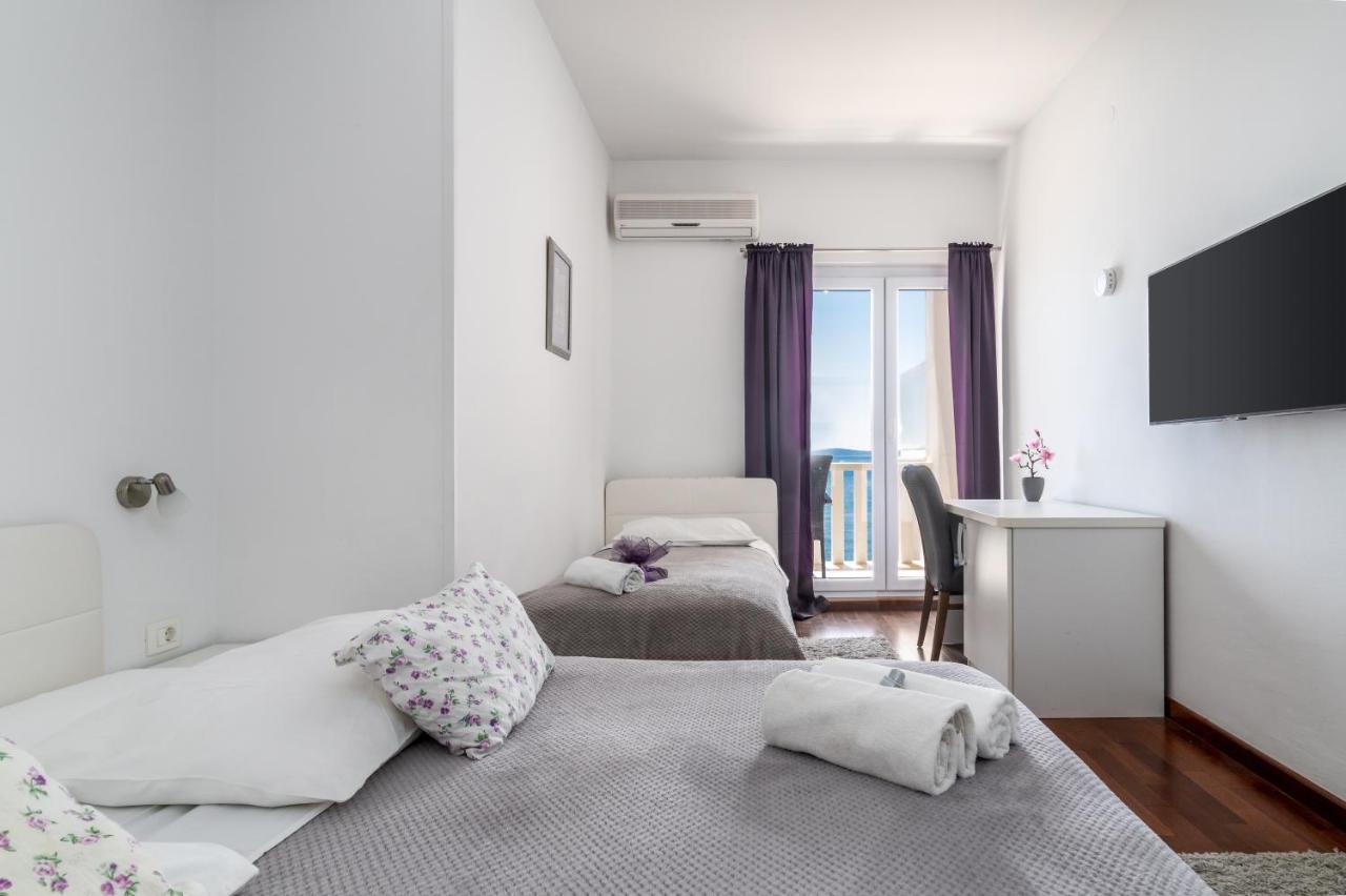 Triple Room Sea View